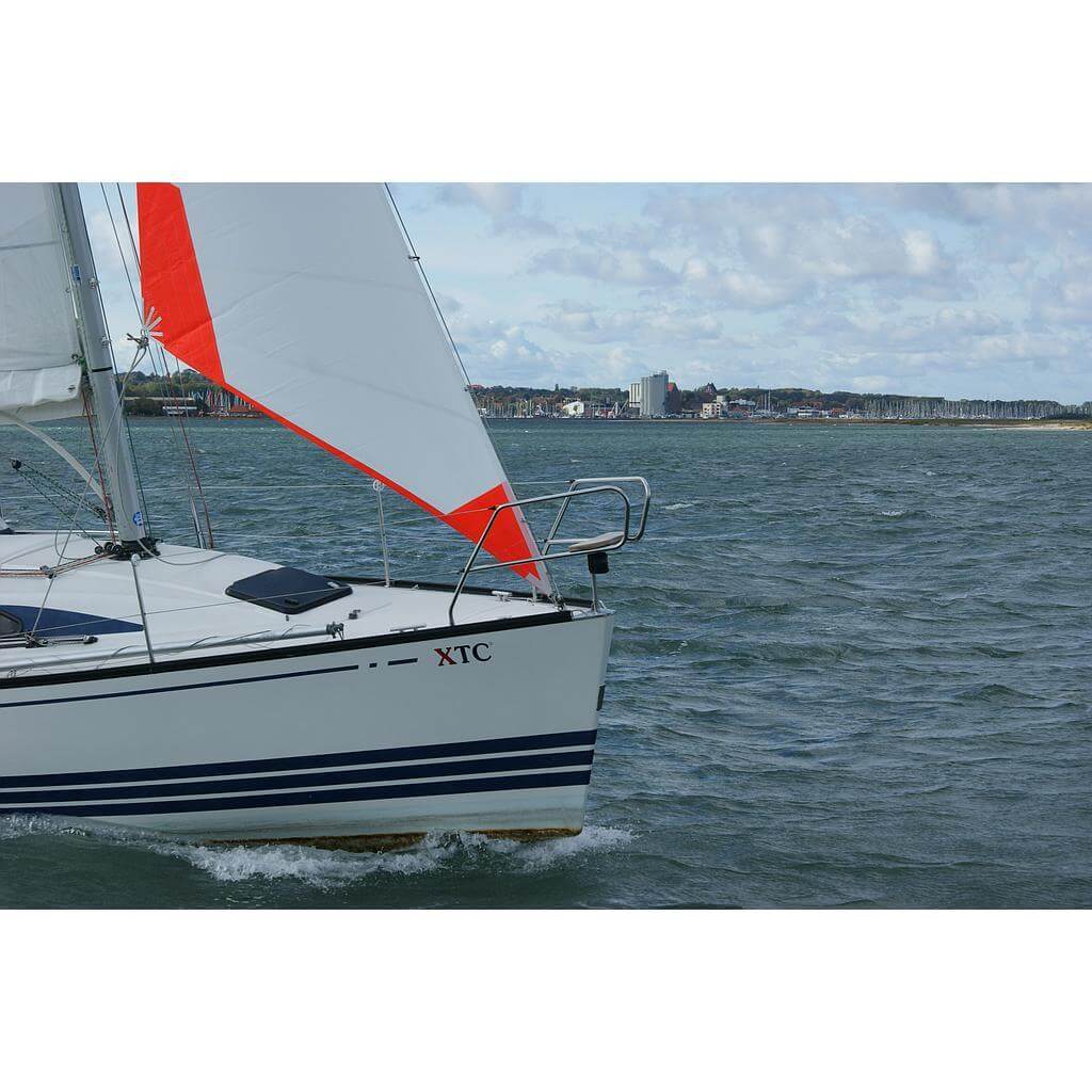 Oleu Foque de tormenta con garrochos