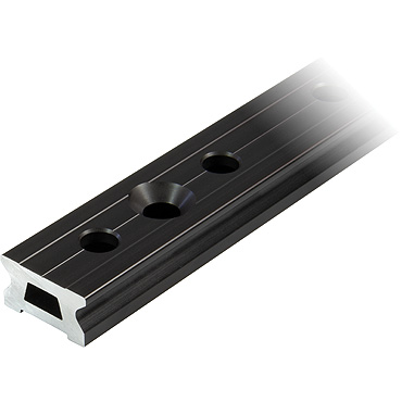 [R-RC1300-3.0] Ronstan Serie 30 Schiene, Schwarz, 2996 mm M8 CSK Senkloch-Befestigungsbohrungen. Pitch=100mm Stop hole pitch=50mm